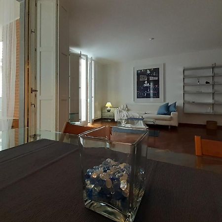 Olimpia Apartment City Center Салерно Экстерьер фото