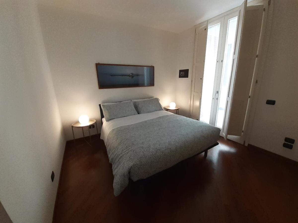 Olimpia Apartment City Center Салерно Экстерьер фото