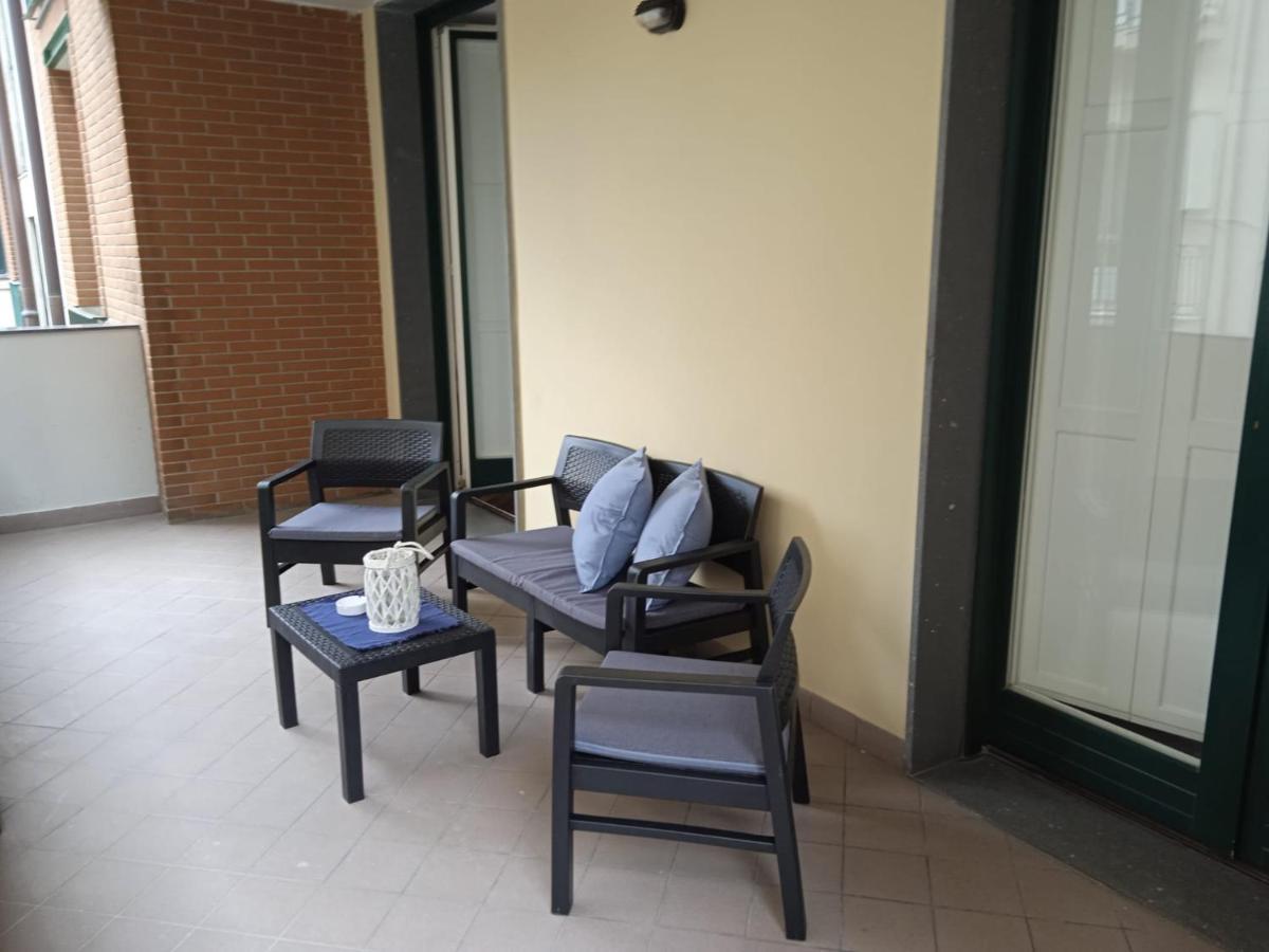 Olimpia Apartment City Center Салерно Экстерьер фото