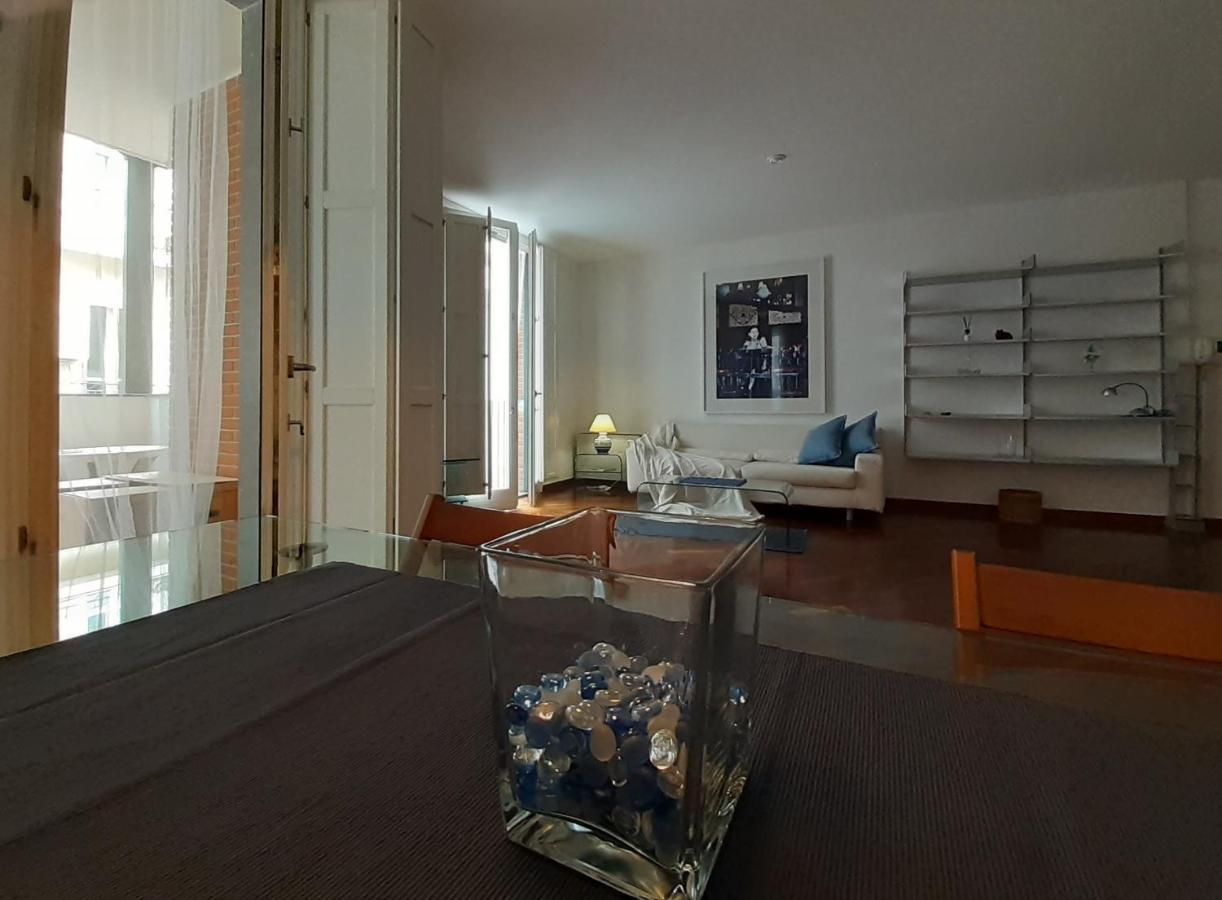 Olimpia Apartment City Center Салерно Экстерьер фото